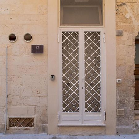 Essential Suite By Dimora Barocca Lecce Dış mekan fotoğraf