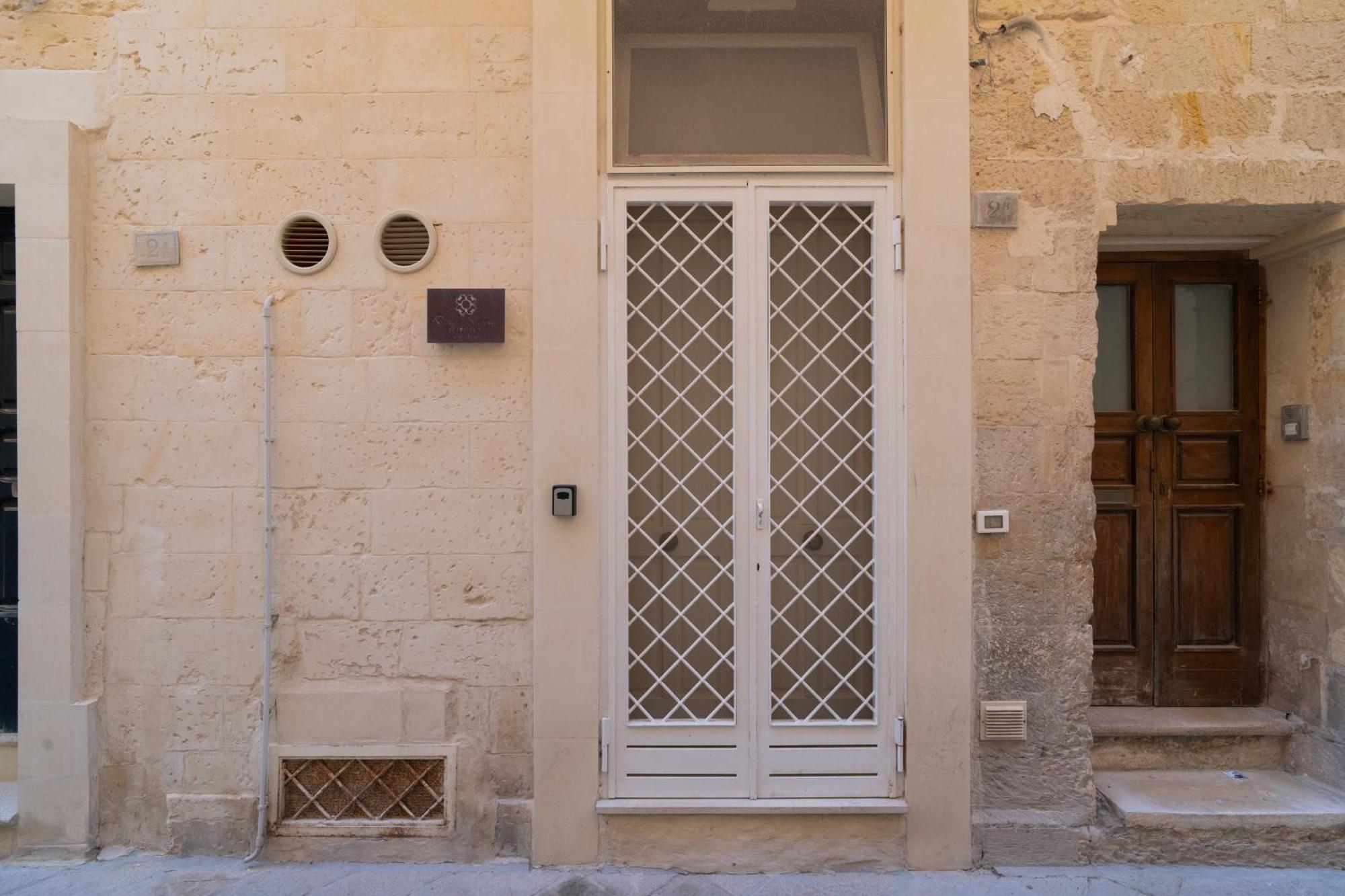 Essential Suite By Dimora Barocca Lecce Dış mekan fotoğraf