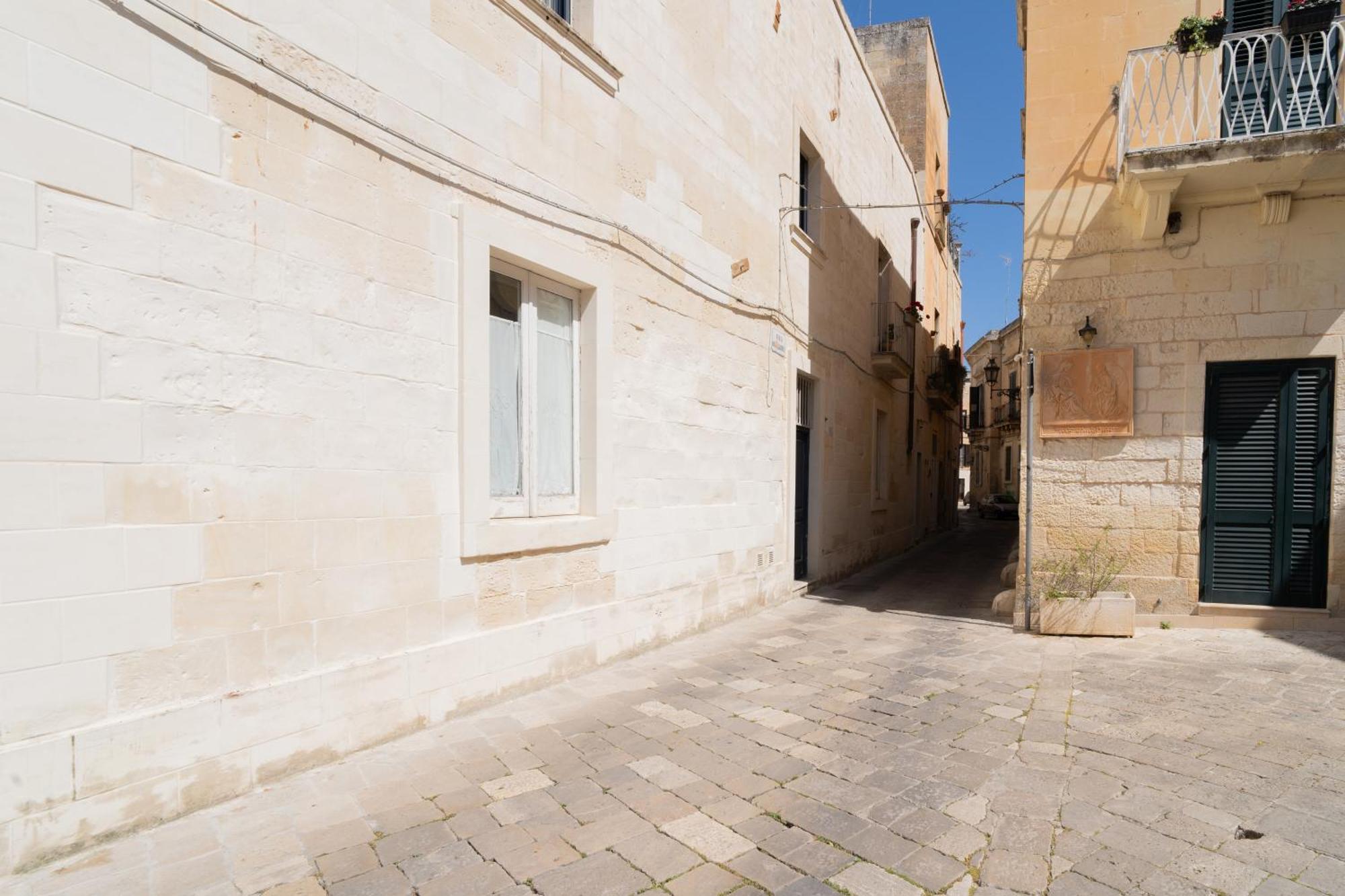 Essential Suite By Dimora Barocca Lecce Dış mekan fotoğraf
